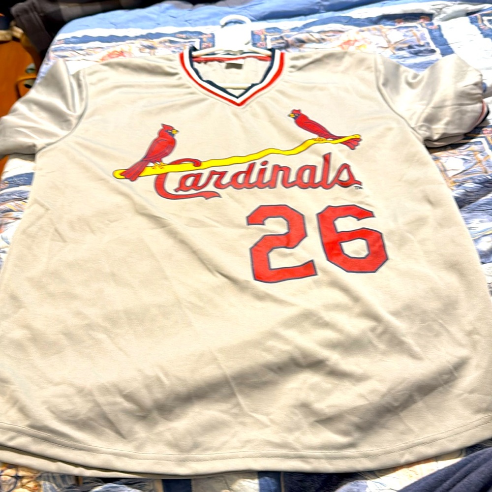 Cardinals number 26 short sleeve shirt